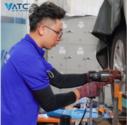 Bộ sách về điện ô tô
